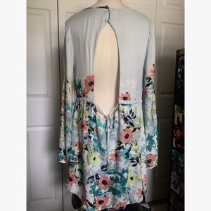 🌺NWT🌺O’Neill Light Blue Floral Dress Size Large